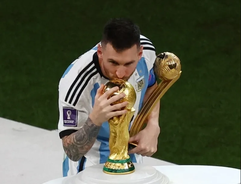 Năm Messi vô địch World Cup là cột mốc hoàn thiện di sản, giúp anh khép lại tranh luận lớn nhất về sự nghiệp quốc tế.